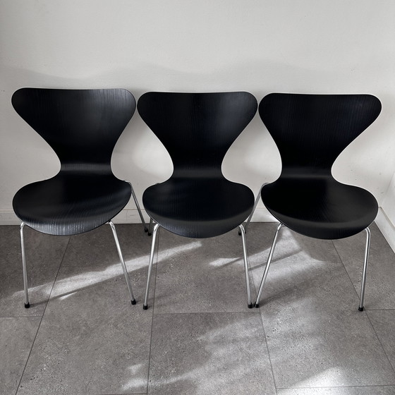 Image 1 of 3x Fritz Hansen Arne Jacobsen Vlinderstoel