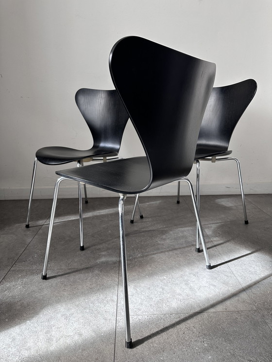 Image 1 of 3x Fritz Hansen Arne Jacobsen Vlinderstoel