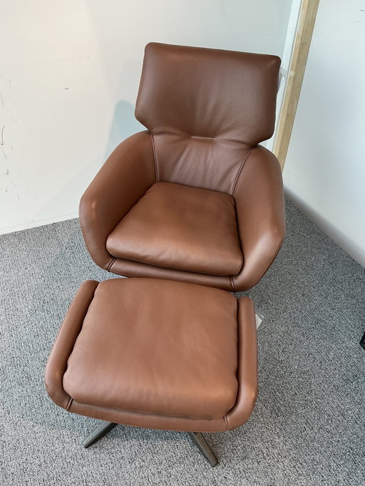 Leolux Lloyd Fauteuil + Poef Toonzaalmodel