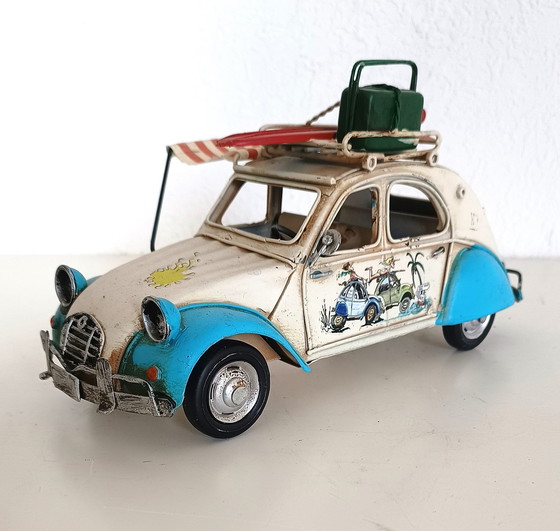 Image 1 of Retro Model Auto Van Een Citroen 2Cv 