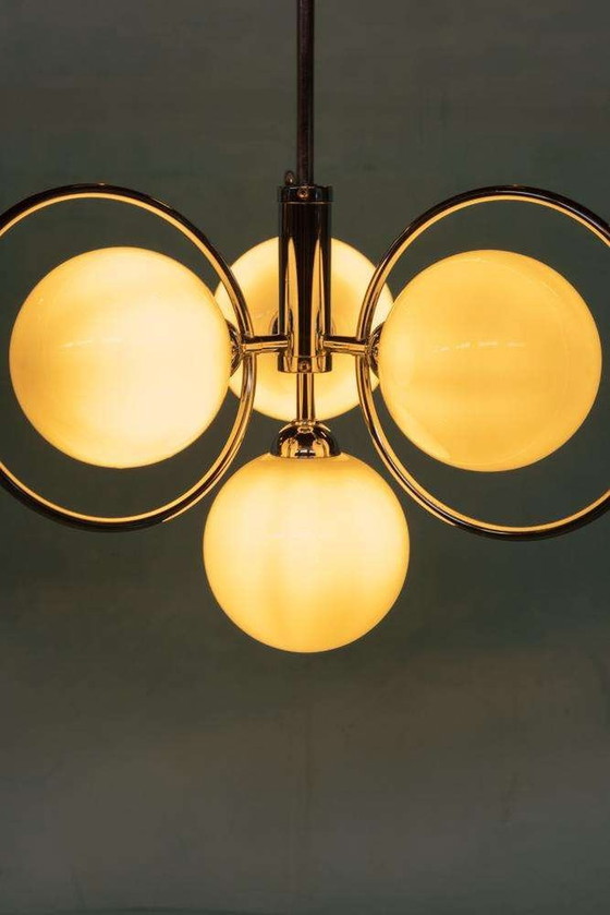 Image 1 of Space age hanglamp melkglas en chroom, bauhaus 70s pendant