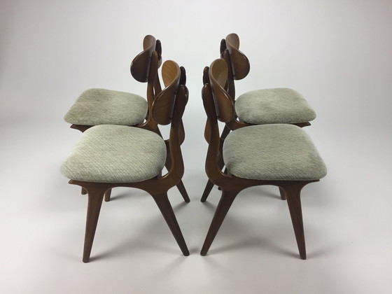 Image 1 of 4 Louis van Teeffelen eetkamer stoelen