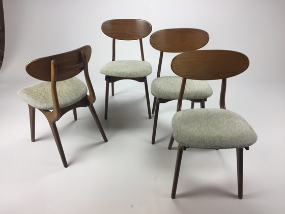 Image 1 of 4 Louis van Teeffelen eetkamer stoelen