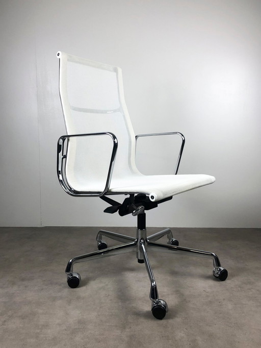 Vitra - Charles & Ray Eames - Stoel