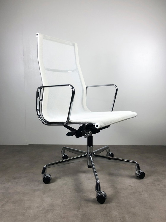 Image 1 of Vitra - Charles & Ray Eames - Stoel