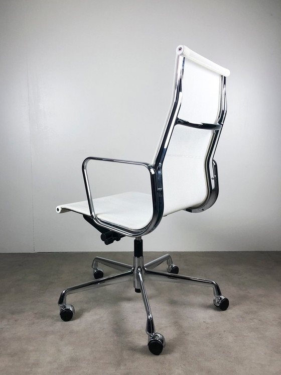 Image 1 of Vitra - Charles & Ray Eames - Stoel