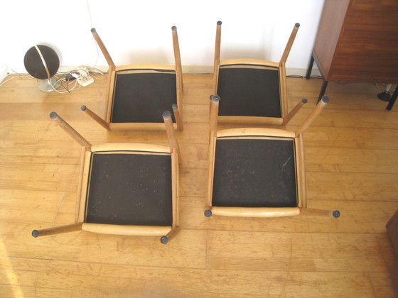 Image 1 of 4 Deense Eetkamerstoelen J. L. Møller Model 75