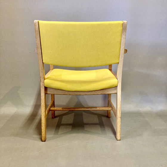 Image 1 of Suite van 4 fauteuils met Hans Wegner stempel "Scandinavisch ontwerp" 1960.