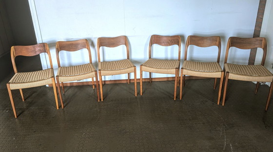 Image 1 of 6x N.O. Møller no. 71 stoelen papercord teak