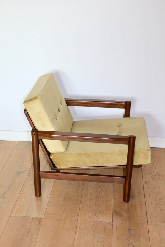 Image 1 of Vintage fauteuil in olijf citroen fluweel, 1970S