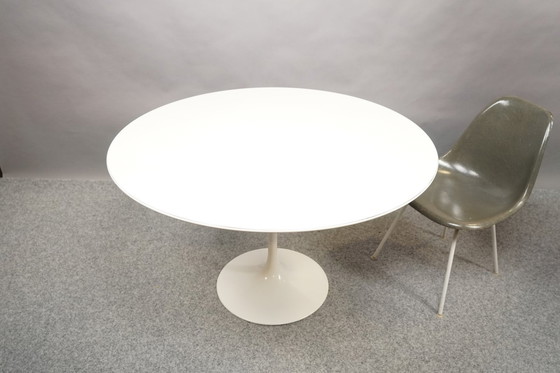 Image 1 of Knoll Eero Saarinen eettafel