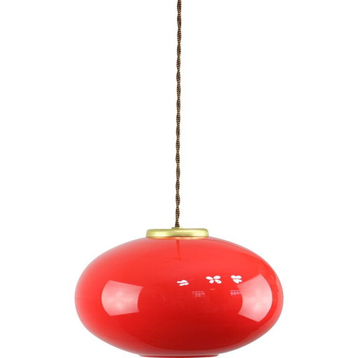 Vintage hanglamp van messing en rood glas, Italië 1960