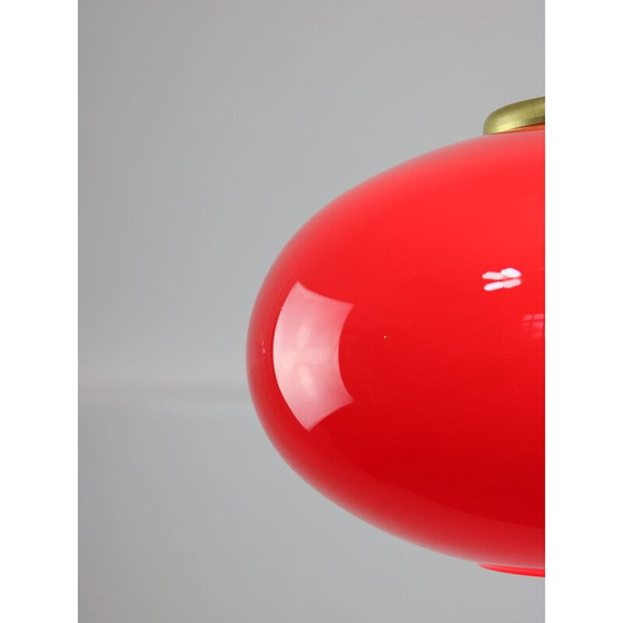 Image 1 of Vintage hanglamp van messing en rood glas, Italië 1960