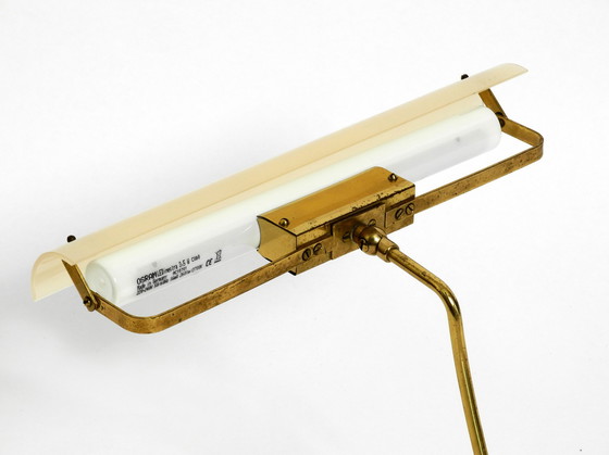 Image 1 of Mid Century Modern messing bureaulamp met plexiglazen kap en plug-in lamp