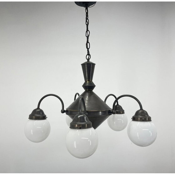 Image 1 of Art Deco kroonluchter van vintage metaal en melkglas, jaren 1930