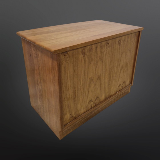 Image 1 of Mid Century Ladekast Van Massief Teak, Denemarken 1970S