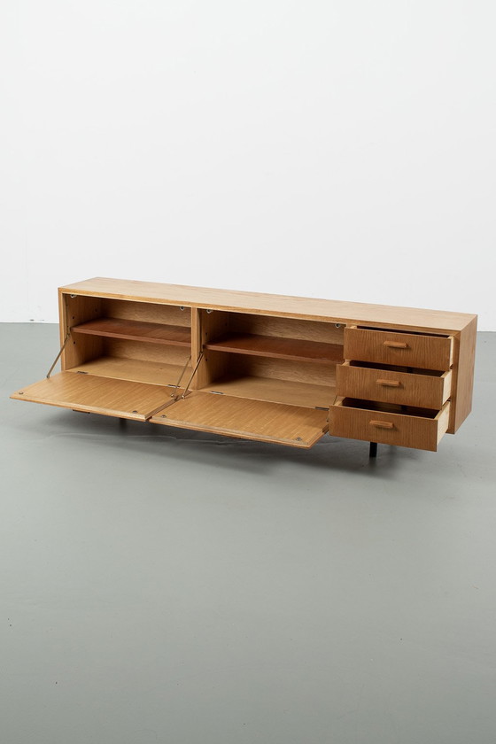 Image 1 of Extra klein dressoir/lowboard