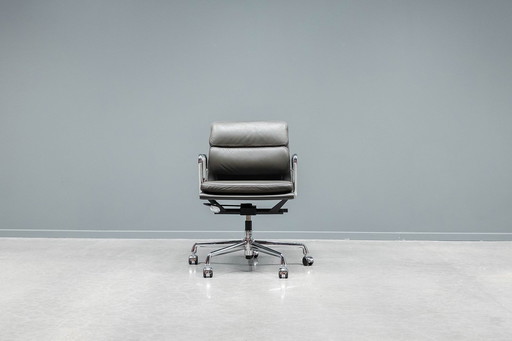 Eames Ea217 Softpad Bureaustoel