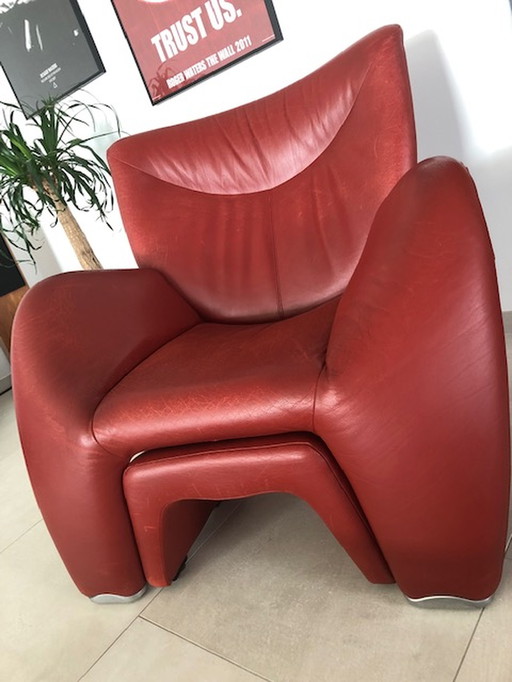 Leolux Echnaton relax fauteuil met onderpassende hocker