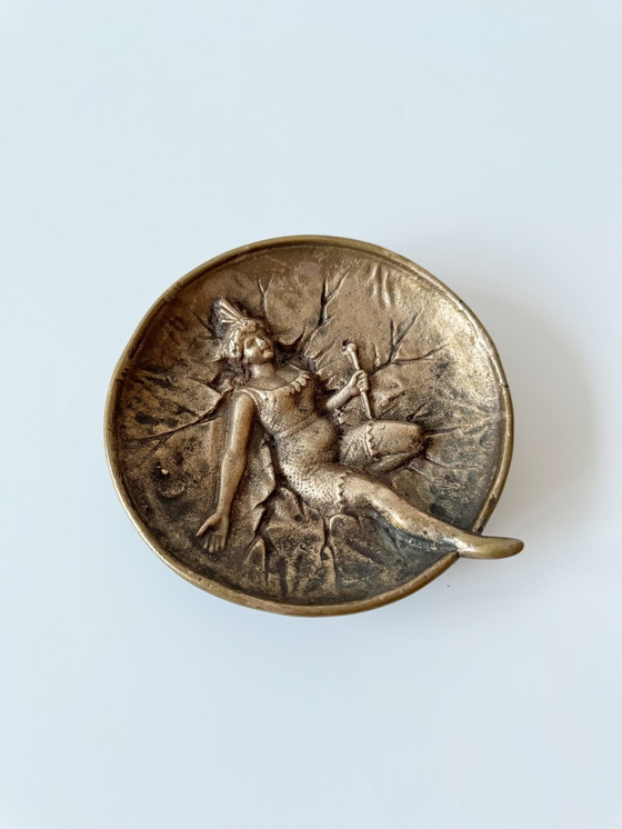 Image 1 of Art Deco bronzen asbak, bronzen schaal, bronzen danseres in reliëf, massief brons met patina, antiek, Frankrijk jaren 1920