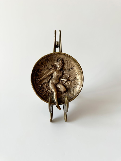 Art Deco bronzen asbak, bronzen schaal, bronzen danseres in reliëf, massief brons met patina, antiek, Frankrijk jaren 1920