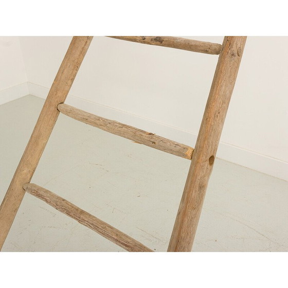 Image 1 of Vintage decoratieve sparrenhouten ladder