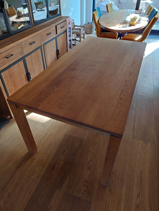 Goossens Massief Eikenhouten Tafel