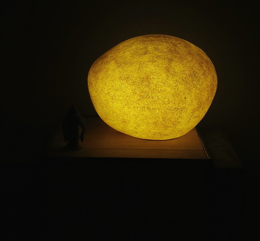 Dora Moon rotslamp