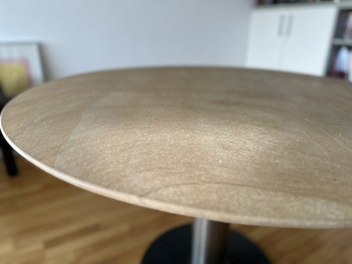 Draenert zandstenen eettafel