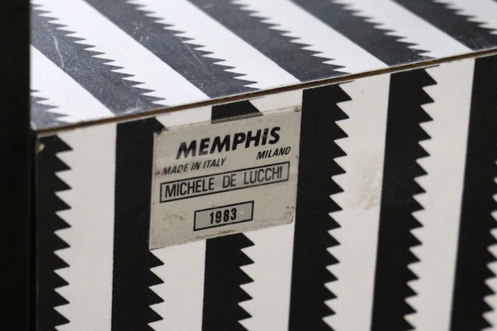 Image 1 of Memphis "Phoenix" boekenkast Door Michele De Lucchi, Milaan, 1983