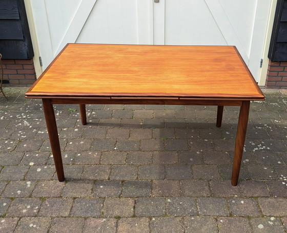 Image 1 of Vintage teakhouten eettafel XL