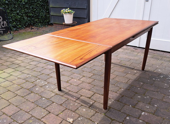 Image 1 of Vintage teakhouten eettafel XL