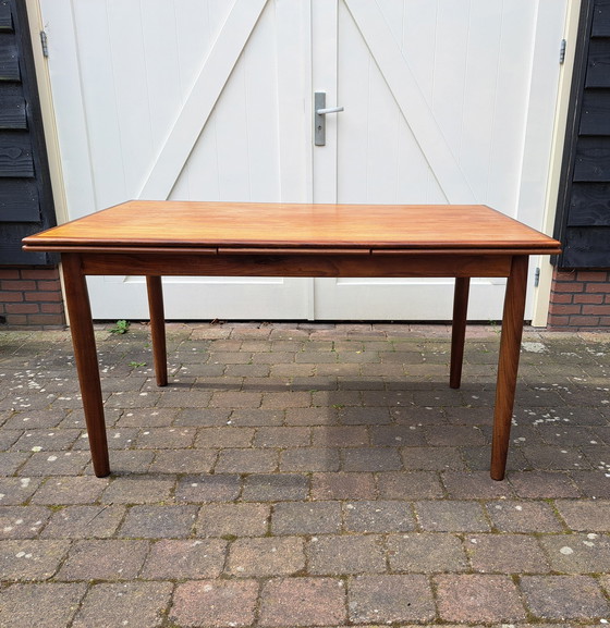 Image 1 of Vintage teakhouten eettafel XL