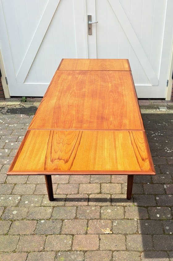 Image 1 of Vintage teakhouten eettafel XL