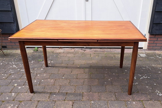 Image 1 of Vintage teakhouten eettafel XL