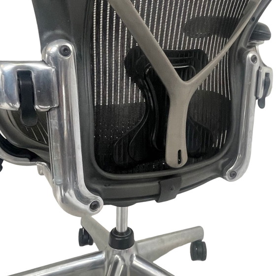 Image 1 of Herman Miller - Bureaustoel model Aeron - Maat B - Chroom onderstel (luxe uitvoering)