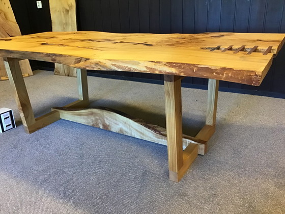 Image 1 of Duurzaam Tafel Purely Handmade