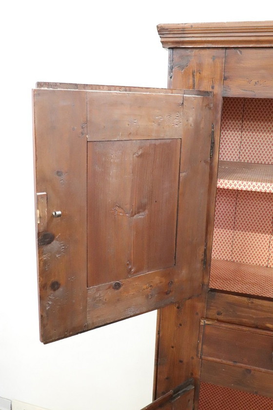 Image 1 of Antiek houten kabinet