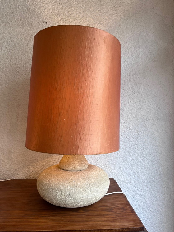 Image 1 of Brutalistische stenen lamp