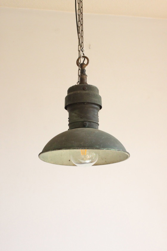 Image 1 of Industriële koperen fabrieks hanglampen, 1930S, set van 3