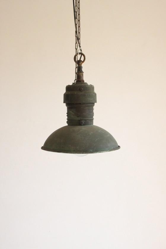 Image 1 of Industriële koperen fabrieks hanglampen, 1930S, set van 3