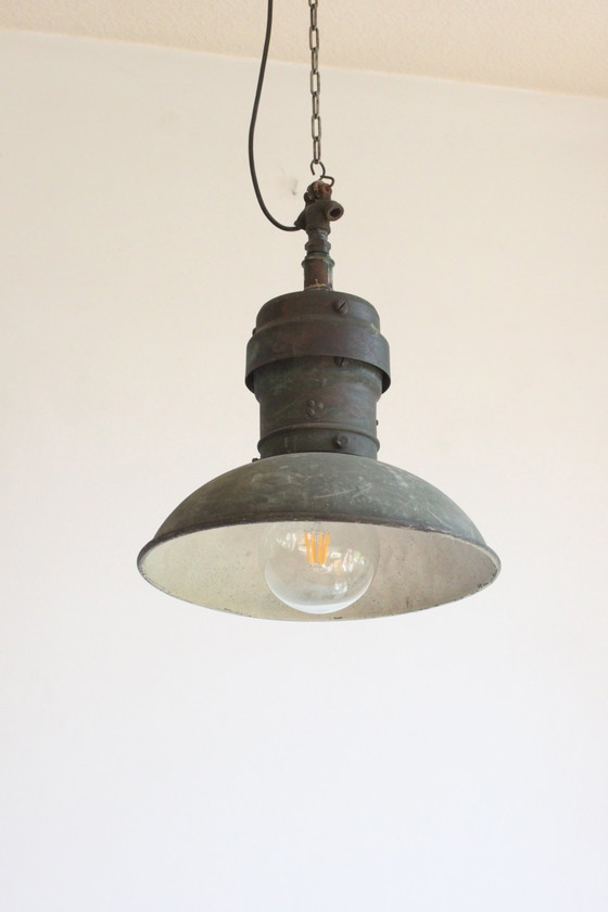 Image 1 of Industriële koperen fabrieks hanglampen, 1930S, set van 3