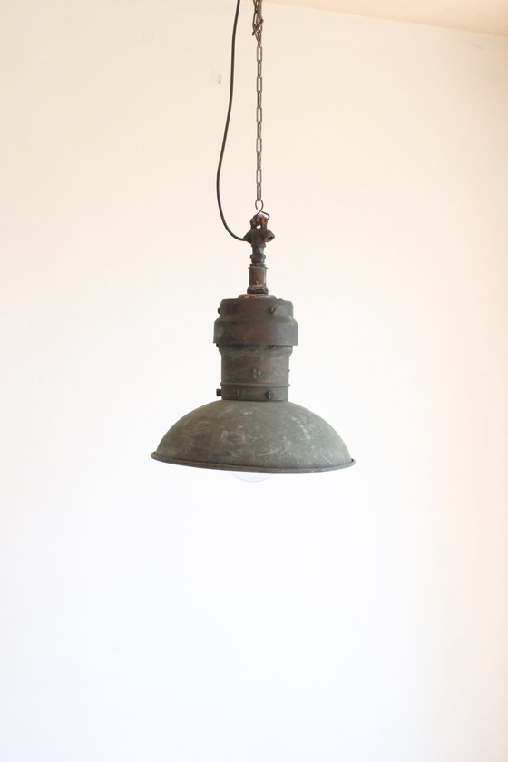 Image 1 of Industriële koperen fabrieks hanglampen, 1930S, set van 3