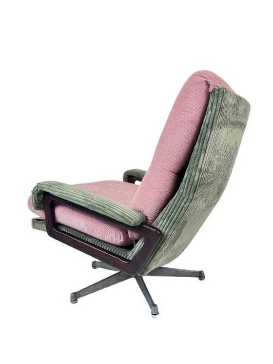 Image 1 of Draaifauteuil ‘King’ Chair Strässle André Van Den Breuck Roze En Groen