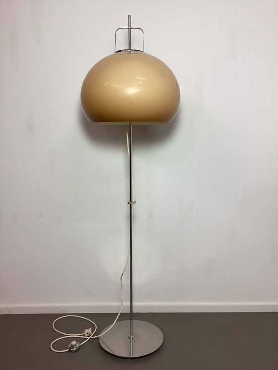 Image 1 of Vintage Harvey Guzzini Vloer Lamp Italy