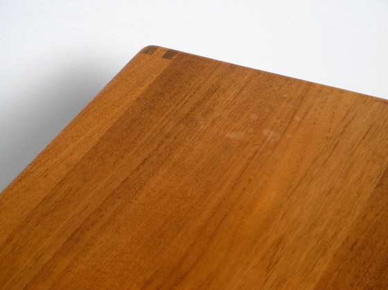 Image 1 of Prachtige solide Mid Century set van 3 teak houten Nesting Tables