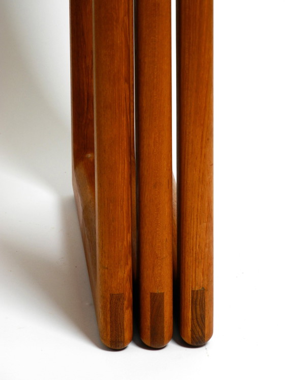 Image 1 of Prachtige solide Mid Century set van 3 teak houten Nesting Tables