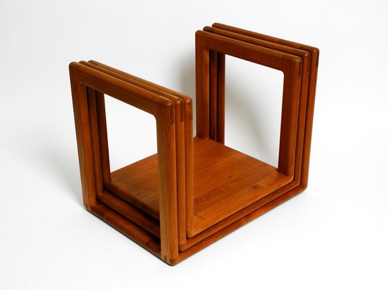 Image 1 of Prachtige solide Mid Century set van 3 teak houten Nesting Tables