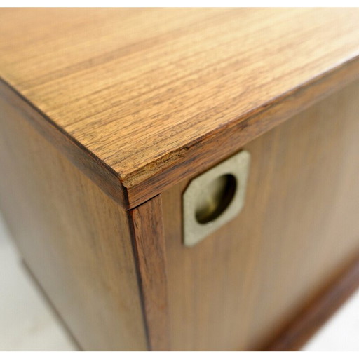 Mid-eeuwse houten schuifdeuren dressoir, Italië 1960