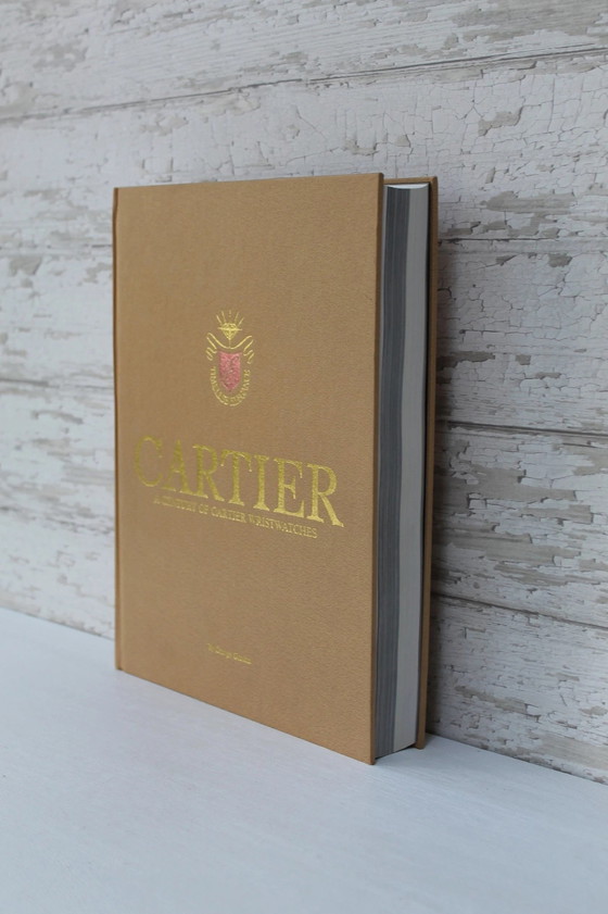 Image 1 of Cartier - Een Eeuw Cartier-Polshorloges Koffietafelboek Door George Gordon In Slipcase